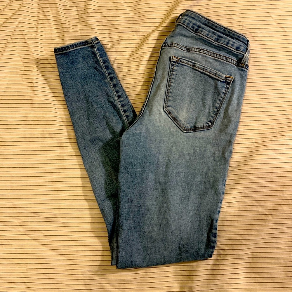 Old Navy brand ripped skinny jeans